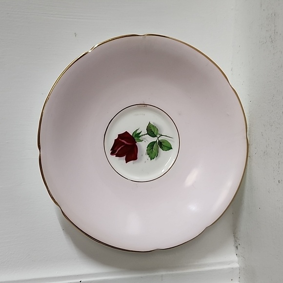 Old Royal Bone China England Deep Red Floral Rose Tea Cup And Saucer Set - Picture 2 of 8